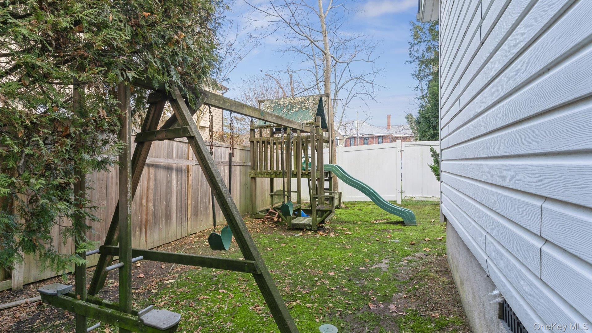 #9 photo, 178 Wildacre Avenue, नासाउ काउंटी Lawrence , NY 11559