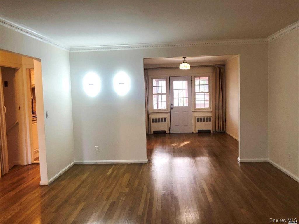 #5 photo, 563 Albemarle Place, מחוז נסאו Cedarhurst , NY 11516