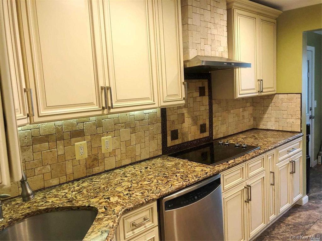 #7 photo, 563 Albemarle Place, מחוז נסאו Cedarhurst , NY 11516