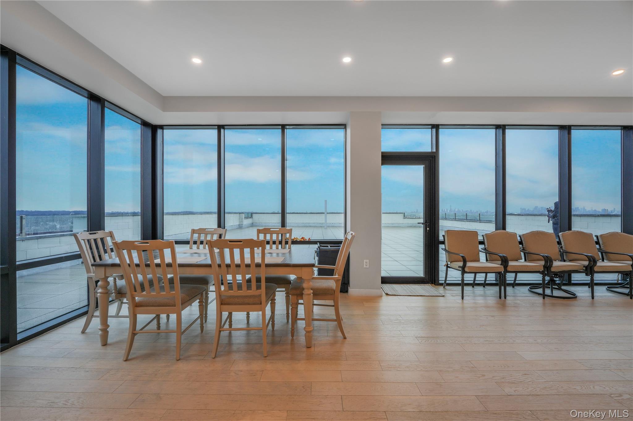 #1 photo, 88-08 Justice Avenue, कुईंस Elmhurst , NY 11373