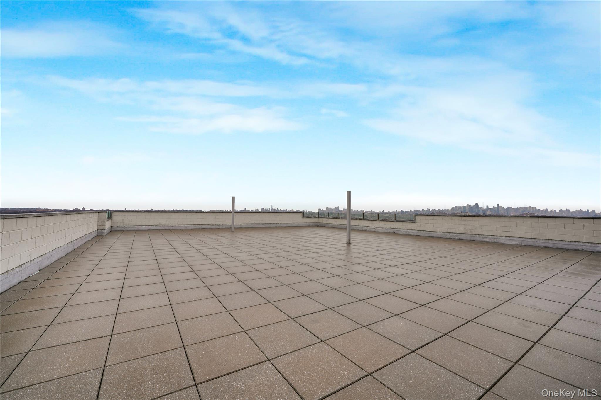 #13 photo, 88-08 Justice Avenue, कुईंस Elmhurst , NY 11373