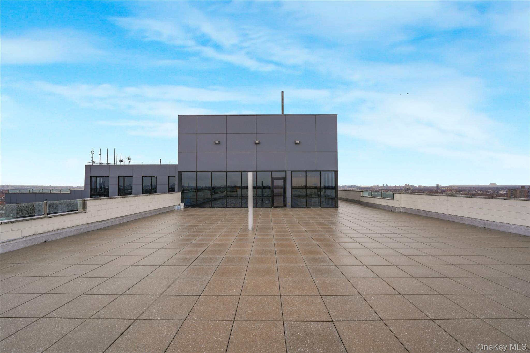 #15 photo, 88-08 Justice Avenue, कुईंस Elmhurst , NY 11373