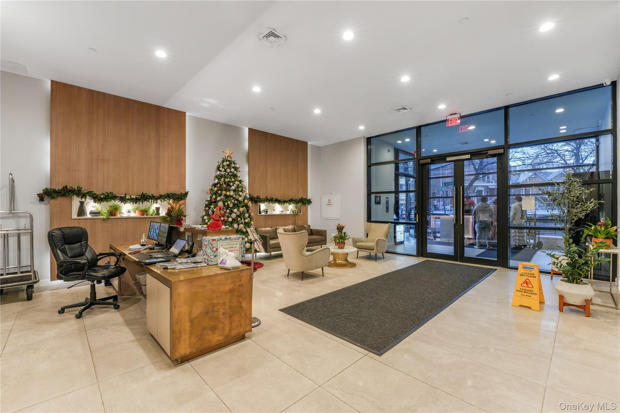 #19 photo, 88-08 Justice Avenue, कुईंस Elmhurst , NY 11373