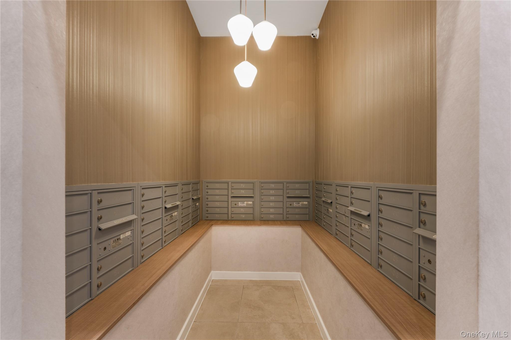 #20 photo, 88-08 Justice Avenue, कुईंस Elmhurst , NY 11373