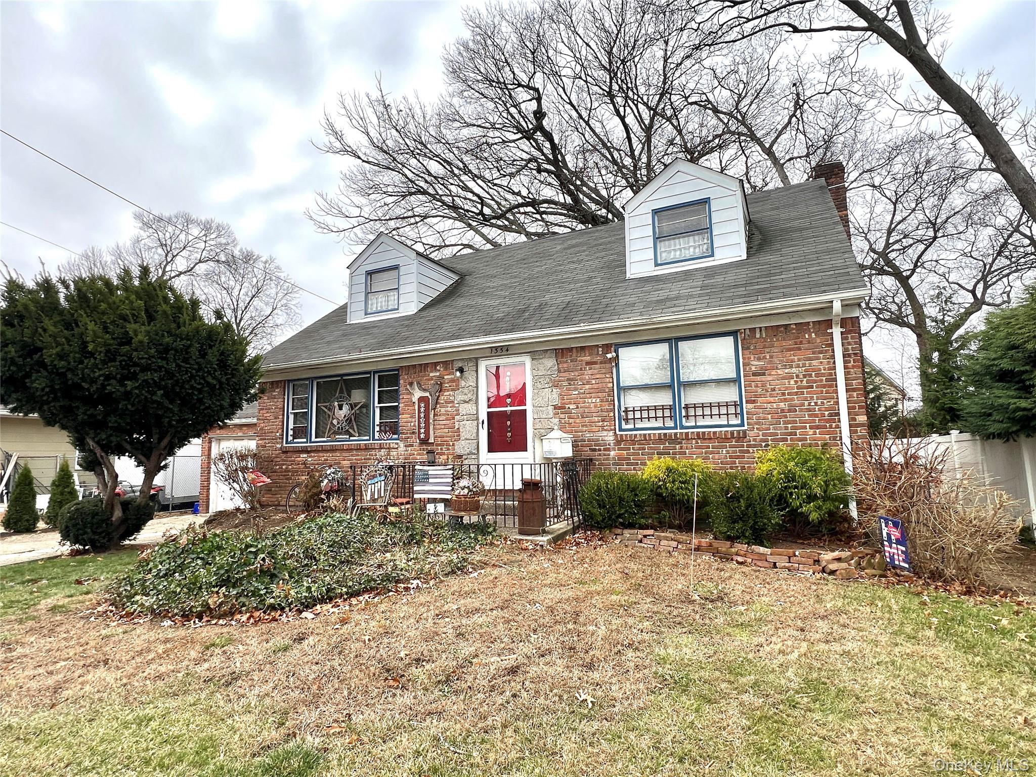 #1 photo, 1354 Short Place, नासाउ काउंटी Baldwin , NY 11510