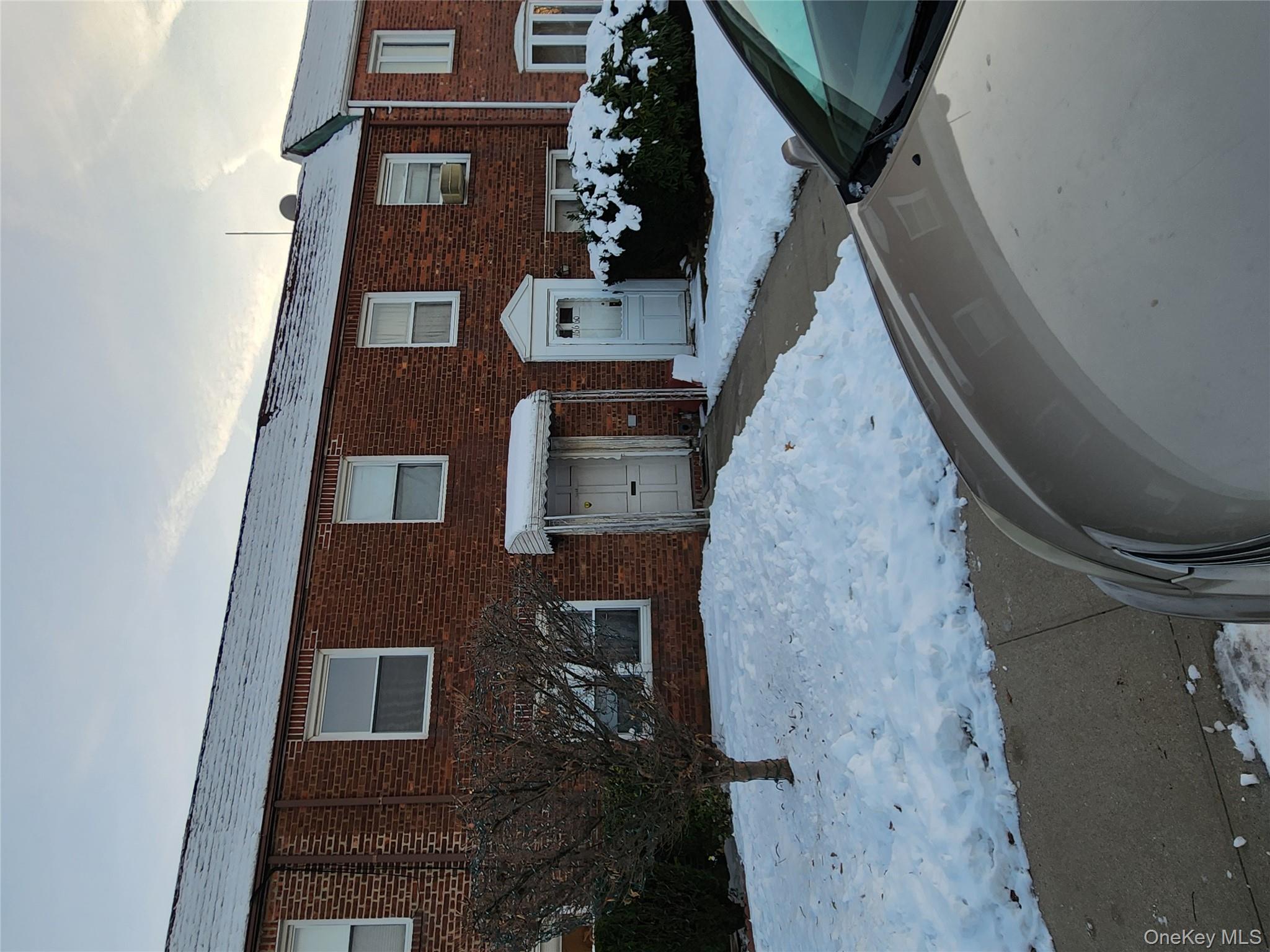 #3 photo, 16662 22nd Avenue, व्हाइटस्टोन Whitestone , NY 11357