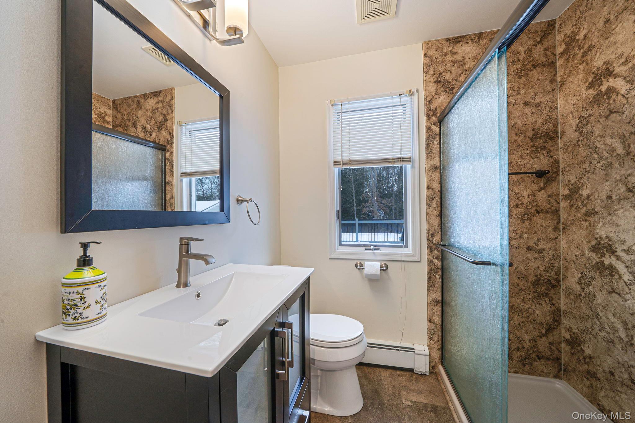 #11 photo, Bohemia, सफ़ोक काउंटी Bohemia , NY 11716