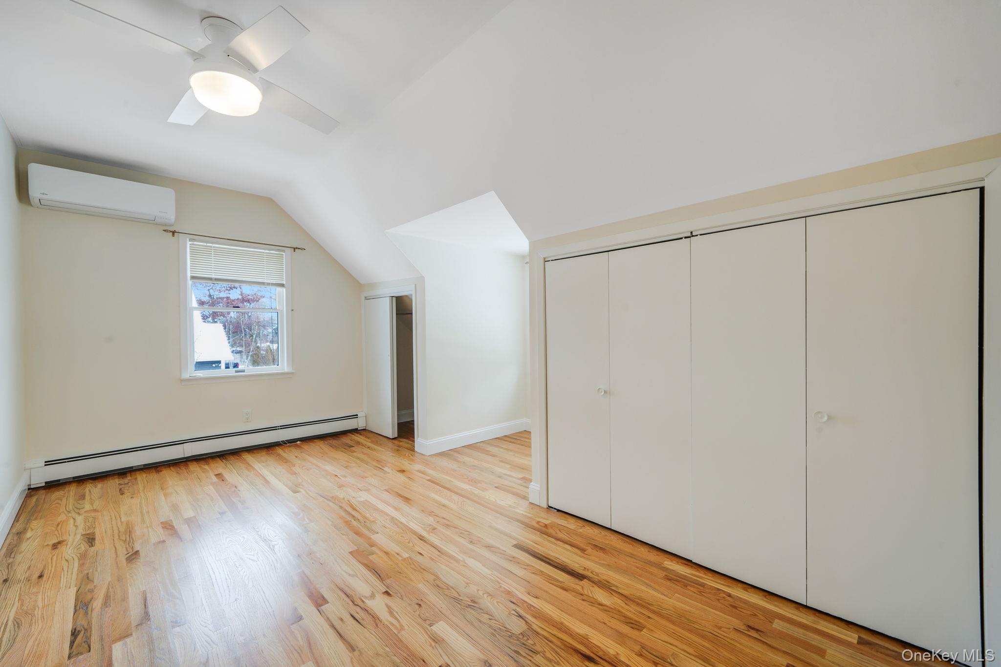 #13 photo, Bohemia, सफ़ोक काउंटी Bohemia , NY 11716