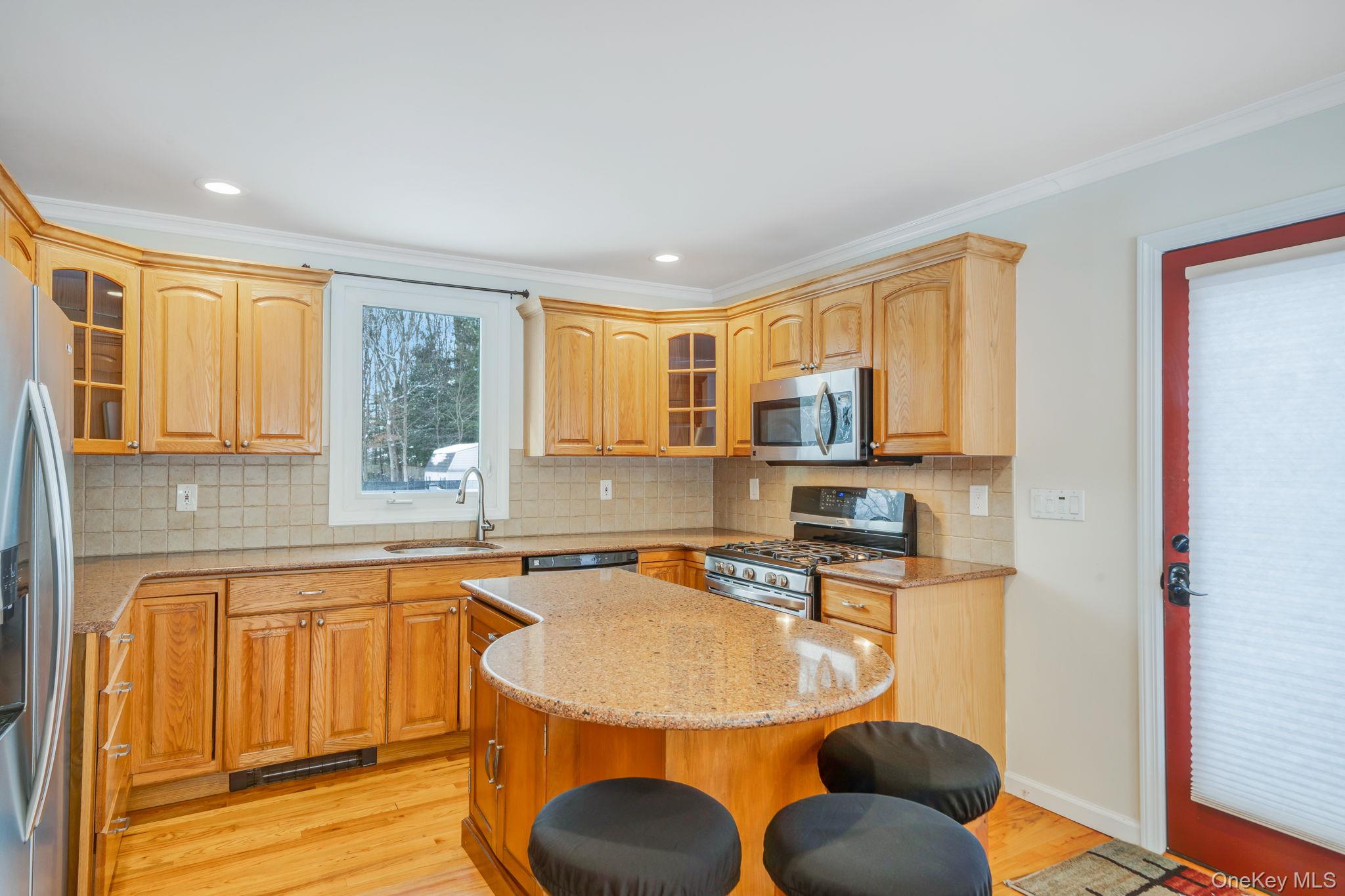 #6 photo, Bohemia, सफ़ोक काउंटी Bohemia , NY 11716