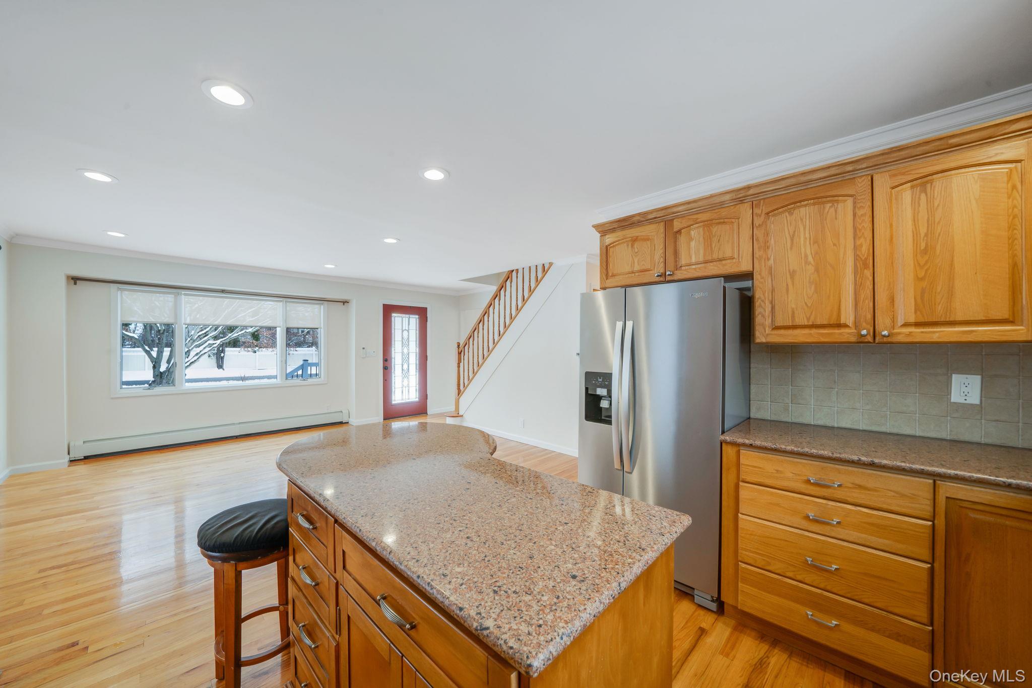 #7 photo, Bohemia, सफ़ोक काउंटी Bohemia , NY 11716