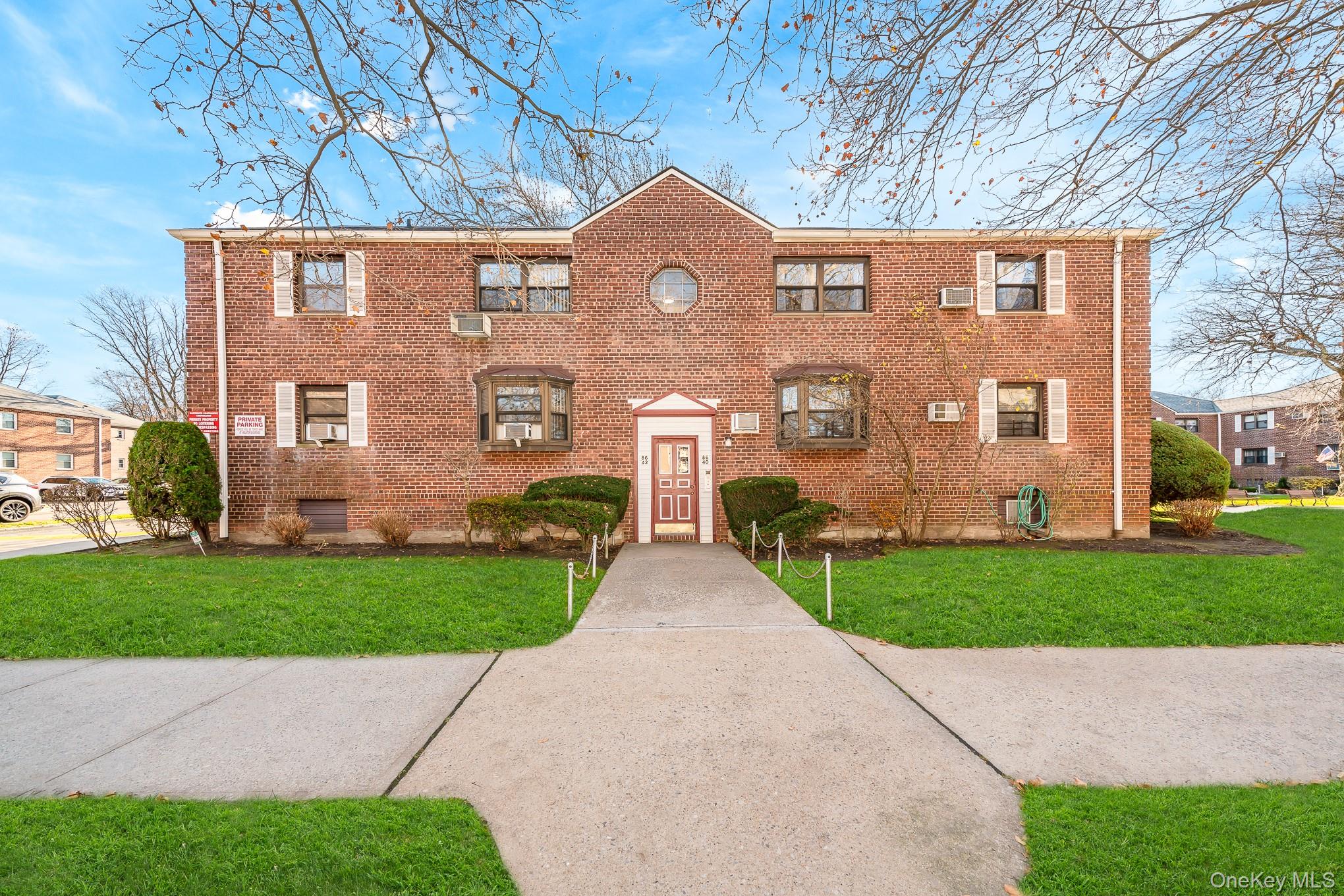 #1 photo, 86-40 155th, कुईंस Howard Beach , NY 11414