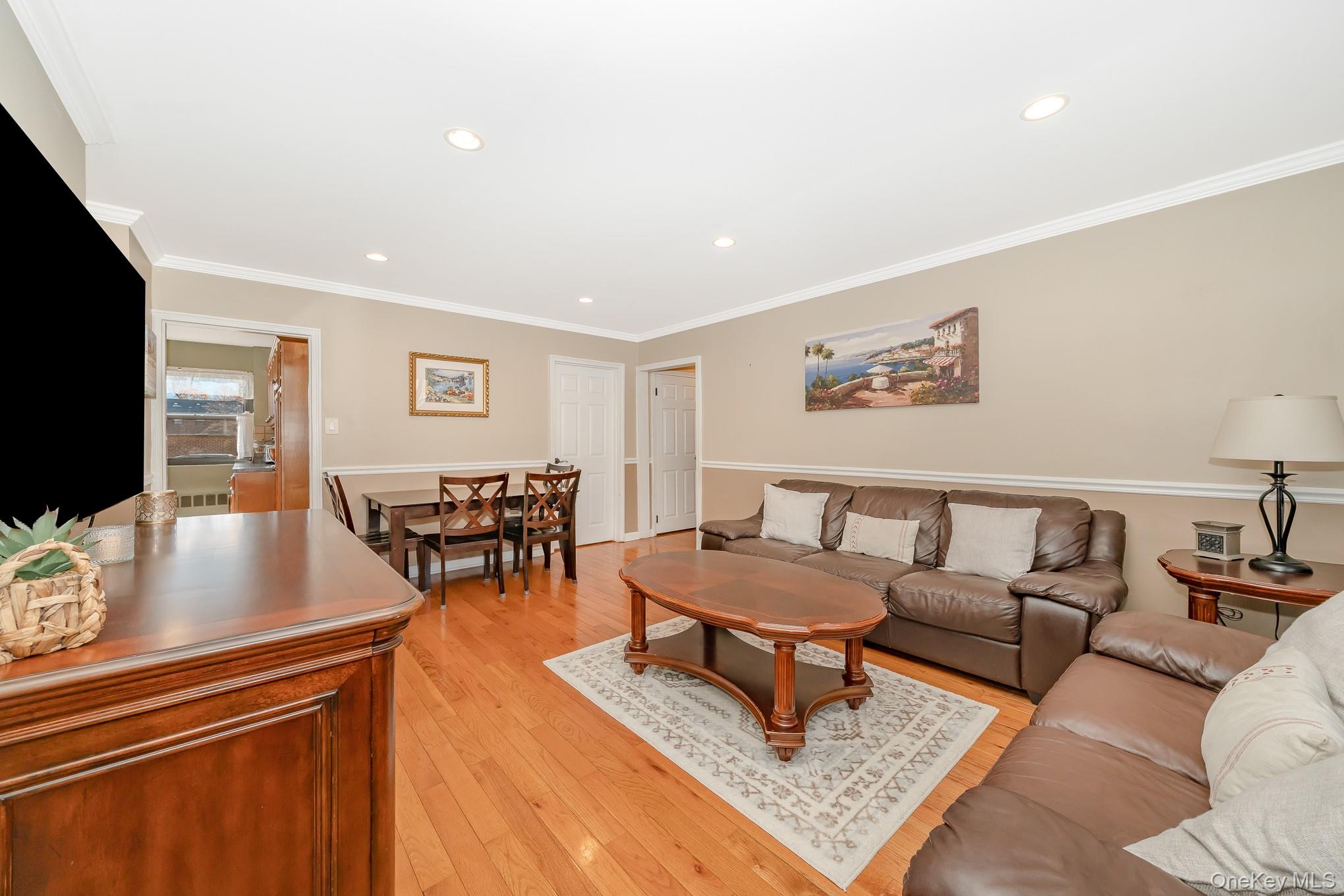 #11 photo, 86-40 155th, कुईंस Howard Beach , NY 11414