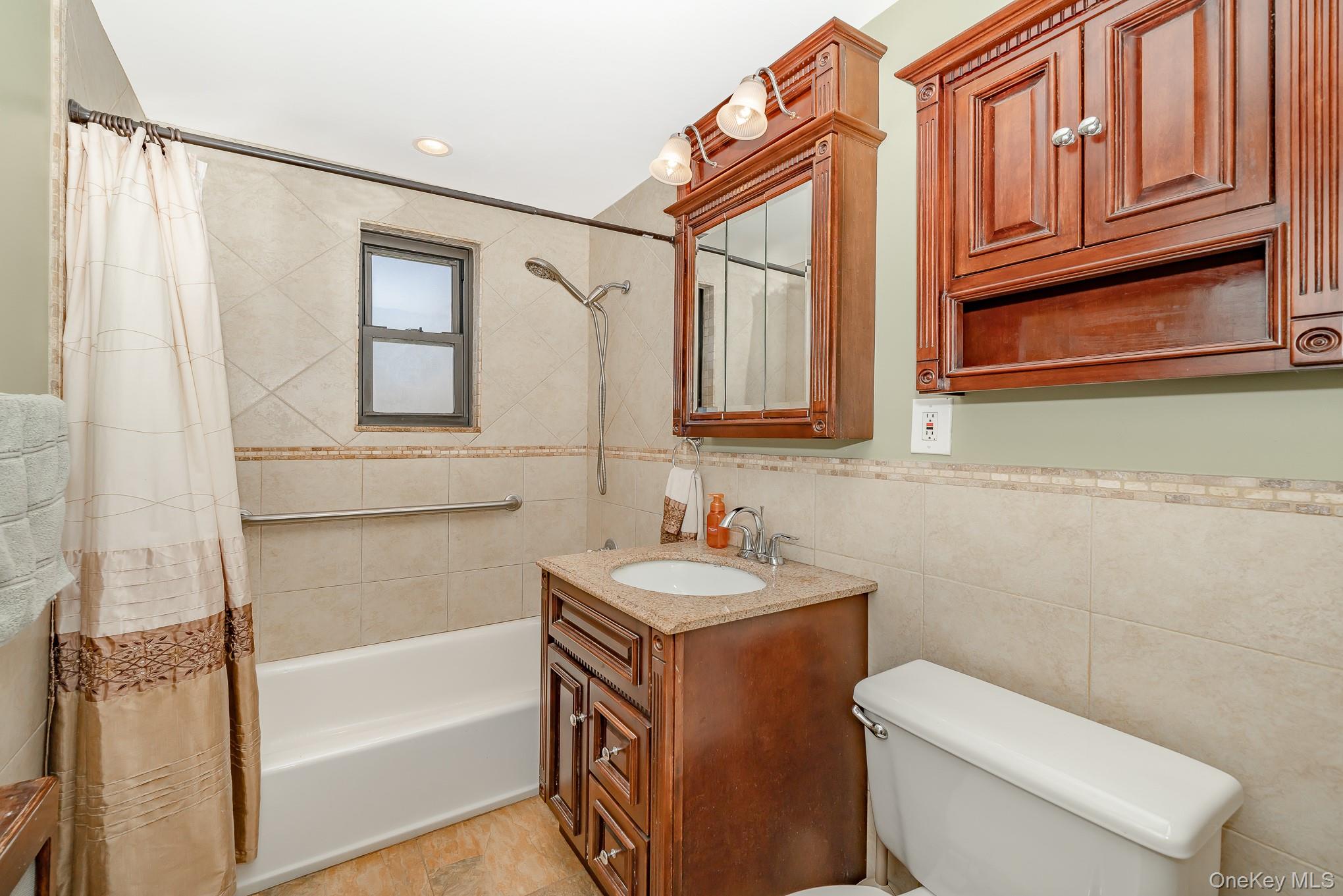 #16 photo, 86-40 155th, कुईंस Howard Beach , NY 11414