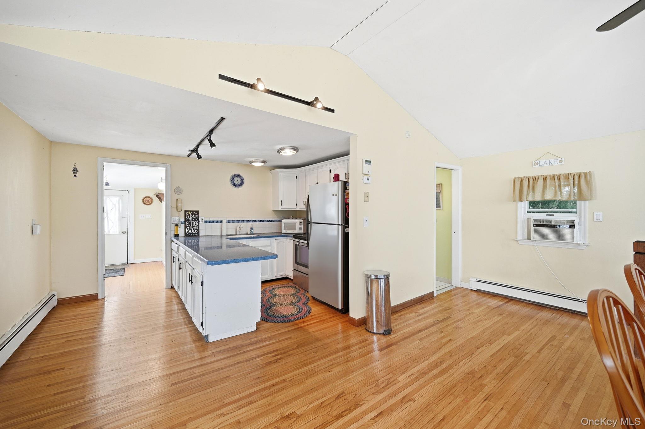 #10 photo, 8 Wendy Way, Warwick , NY 10925