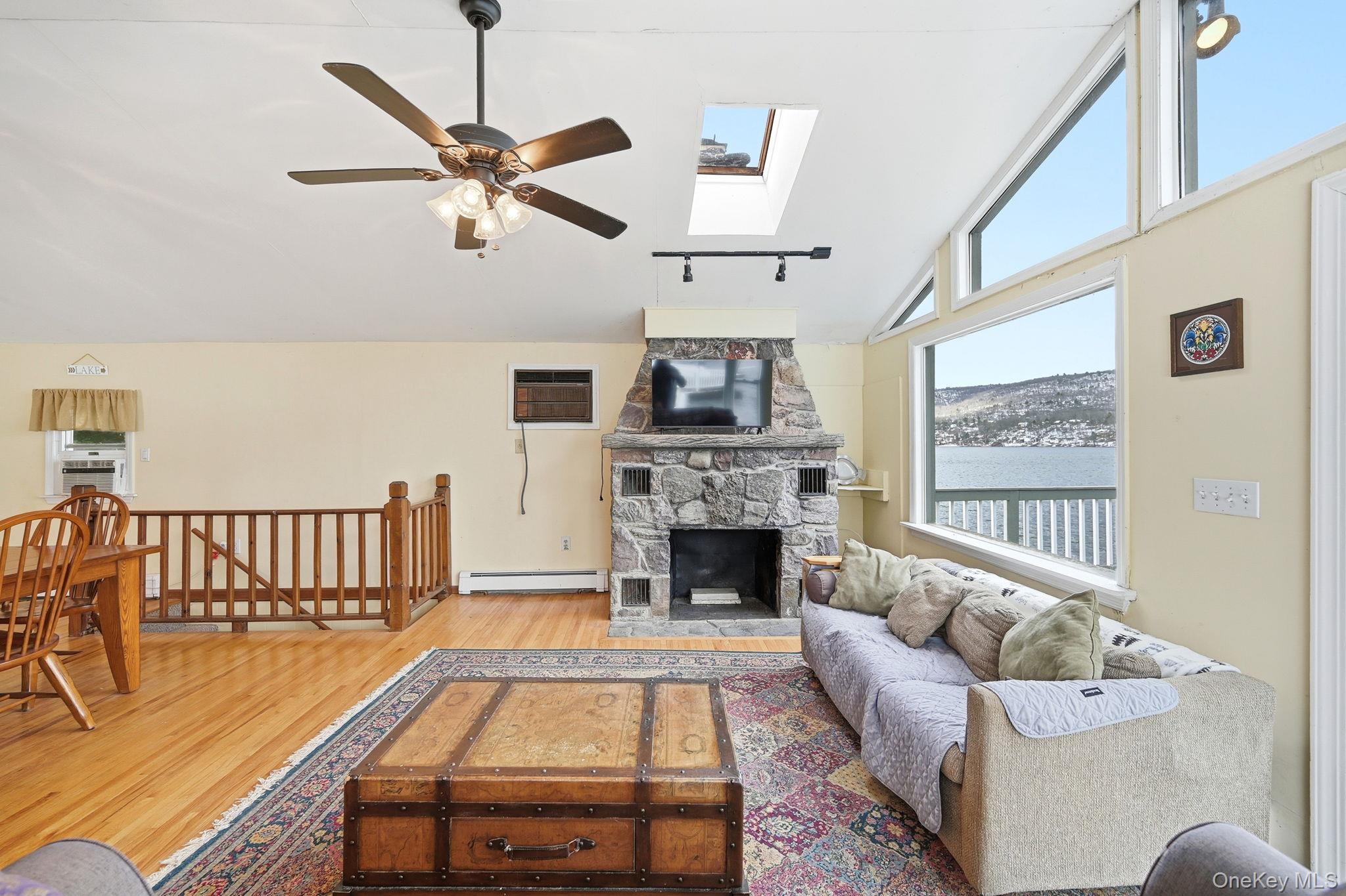 #18 photo, 8 Wendy Way, Warwick , NY 10925