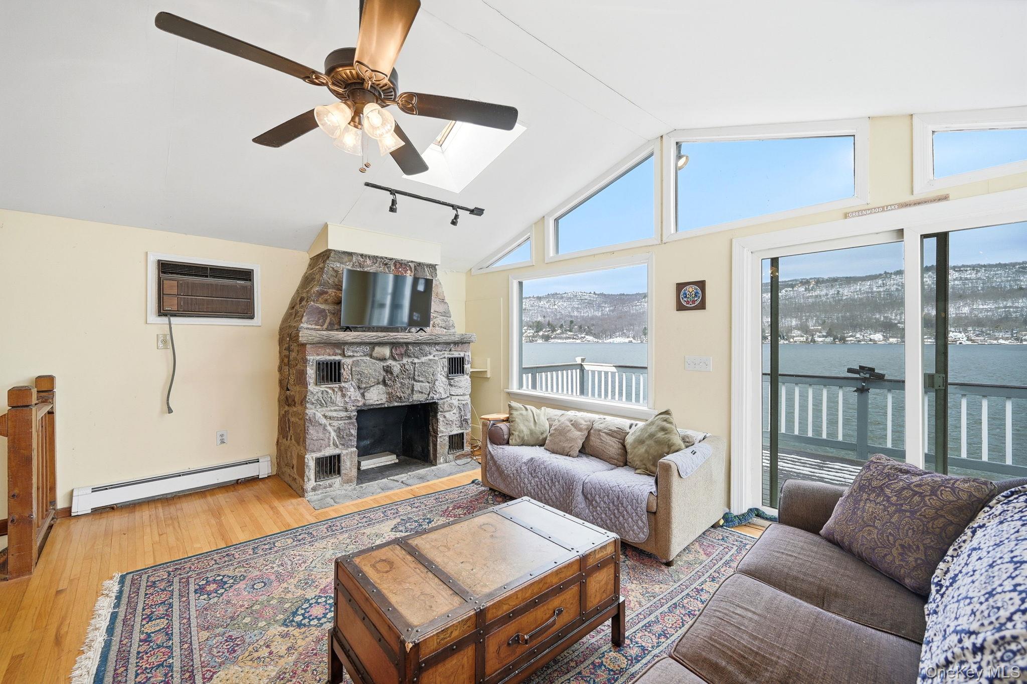 #19 photo, 8 Wendy Way, Warwick , NY 10925