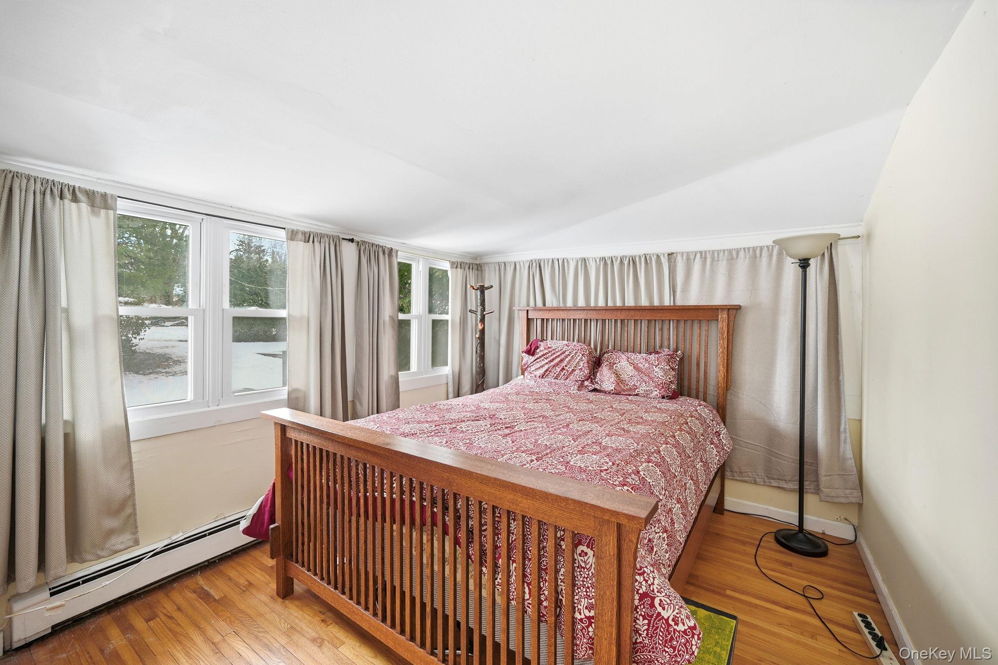 #20 photo, 8 Wendy Way, Warwick , NY 10925