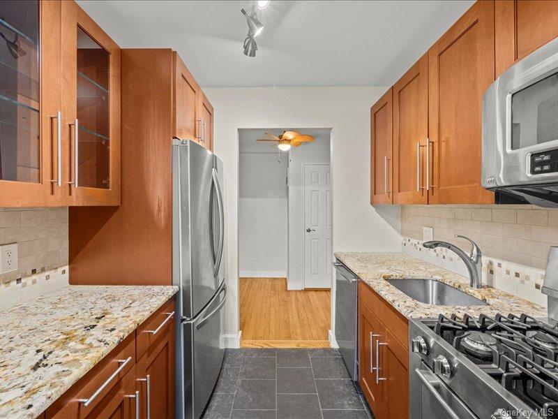 #4 photo, 5610 Netherland Avenue, הברונקס Bronx , NY 10471