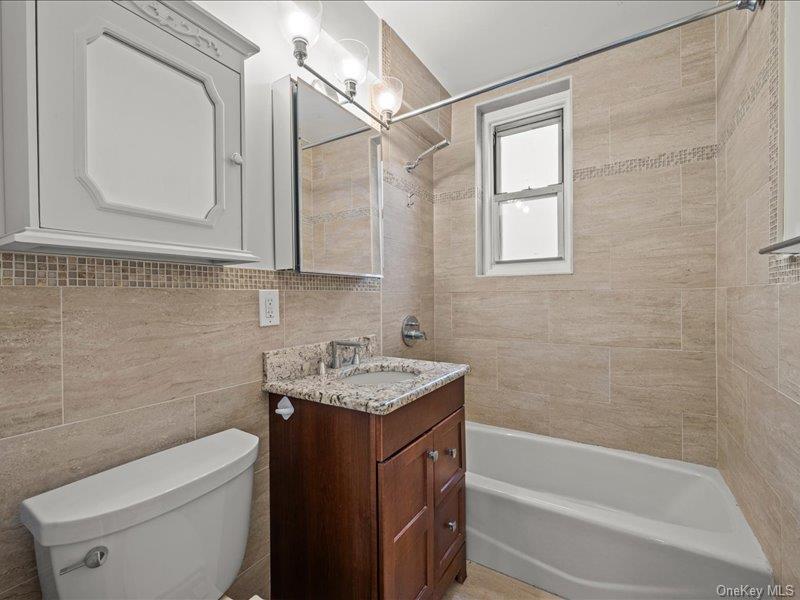 #7 photo, 5610 Netherland Avenue, הברונקס Bronx , NY 10471