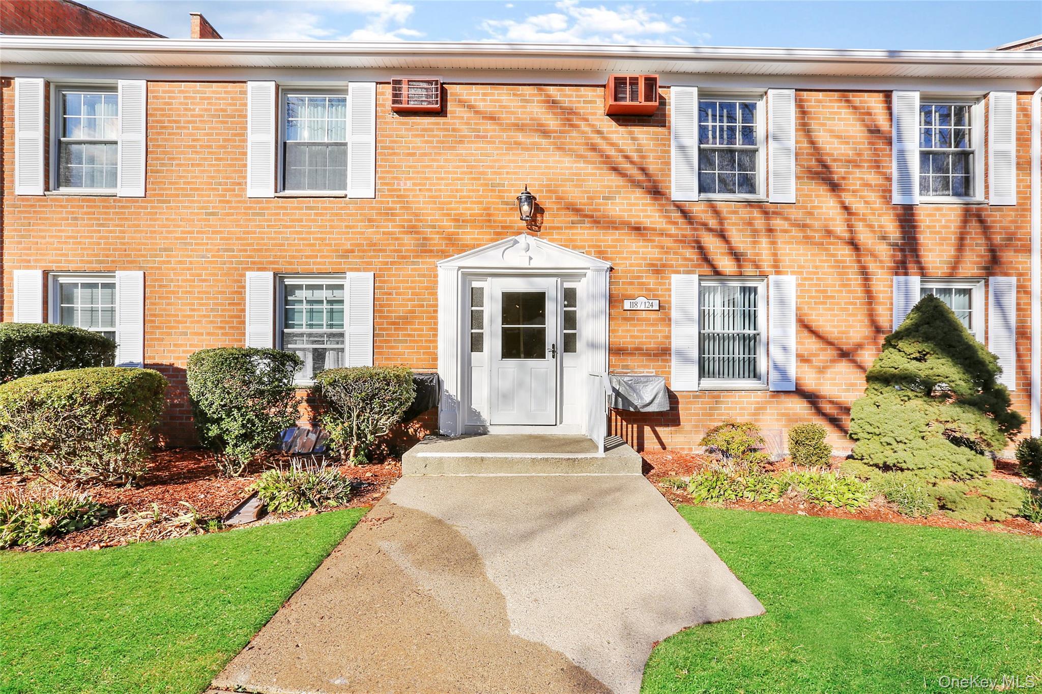 #1 photo, 120 Parkside, Suffern , NY 10901