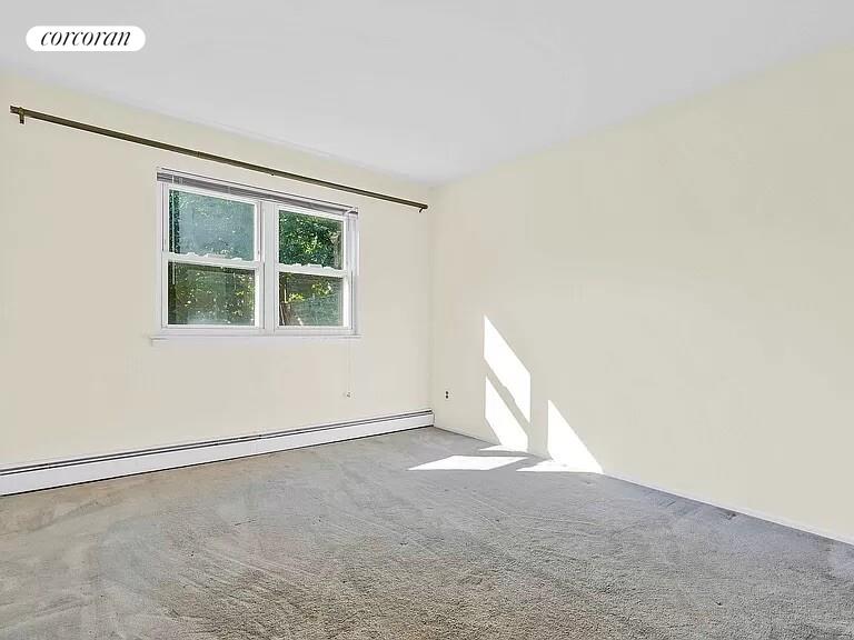 #12 photo, Jamaica Estates, קווינס Jamaica Estates , NY 11432