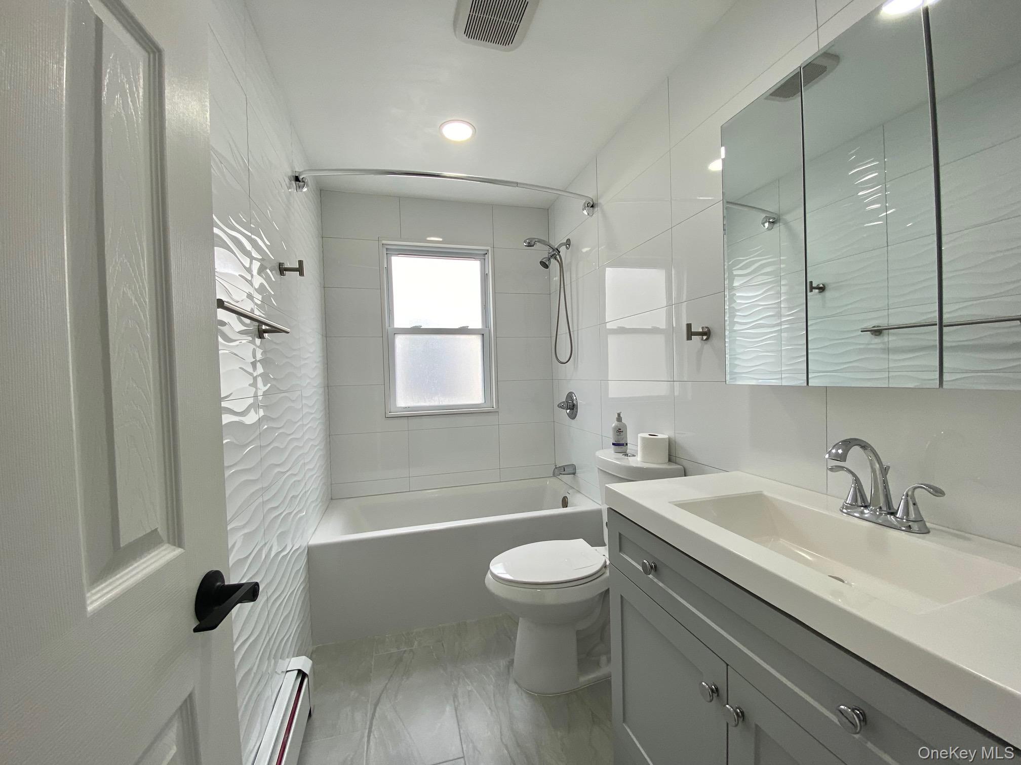 #3 photo, 69-14 66th Street, Куинс ‖ Glendale , NY 11385