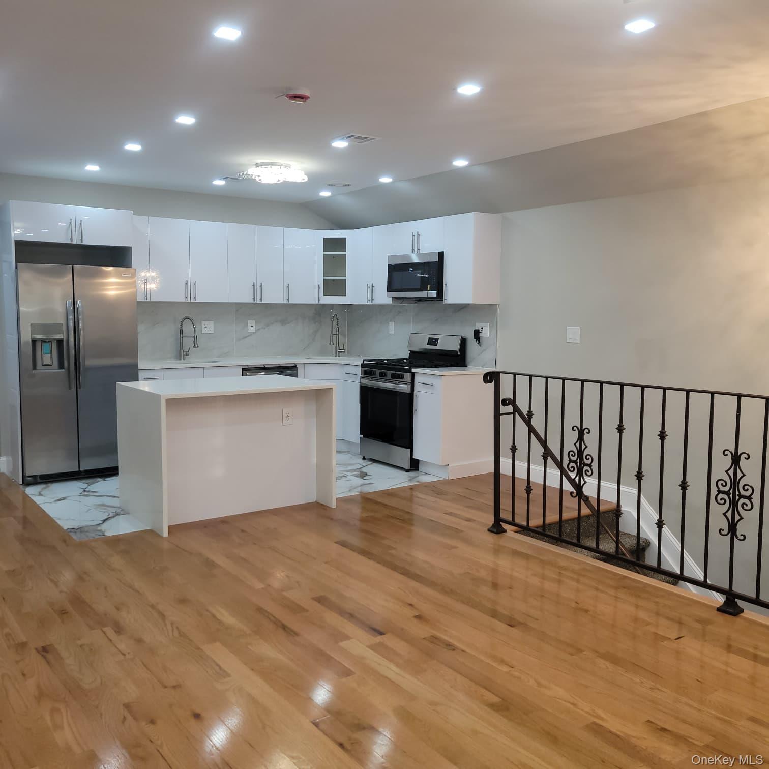 #5 photo, 1724 New Haven Avenue, Куинс ‖ Far Rockaway , NY 11691