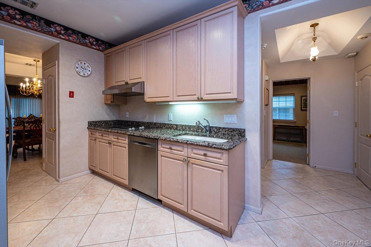 #10 photo, 37 Windwatch Drive, Hauppauge , NY 11788