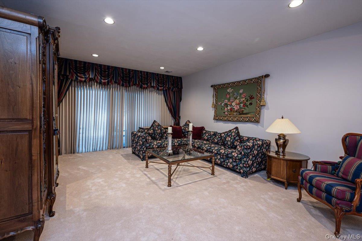 #16 photo, 37 Windwatch Drive, Hauppauge , NY 11788