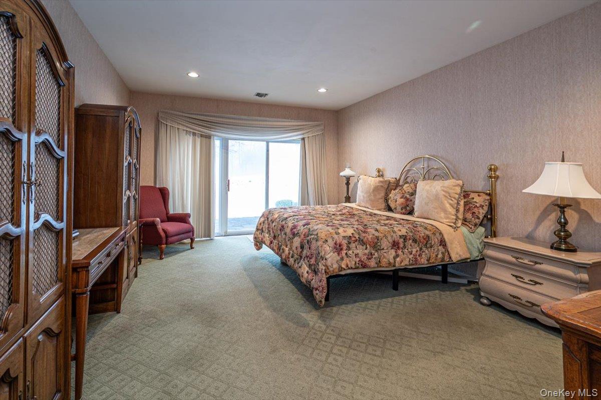 #20 photo, 37 Windwatch Drive, Hauppauge , NY 11788