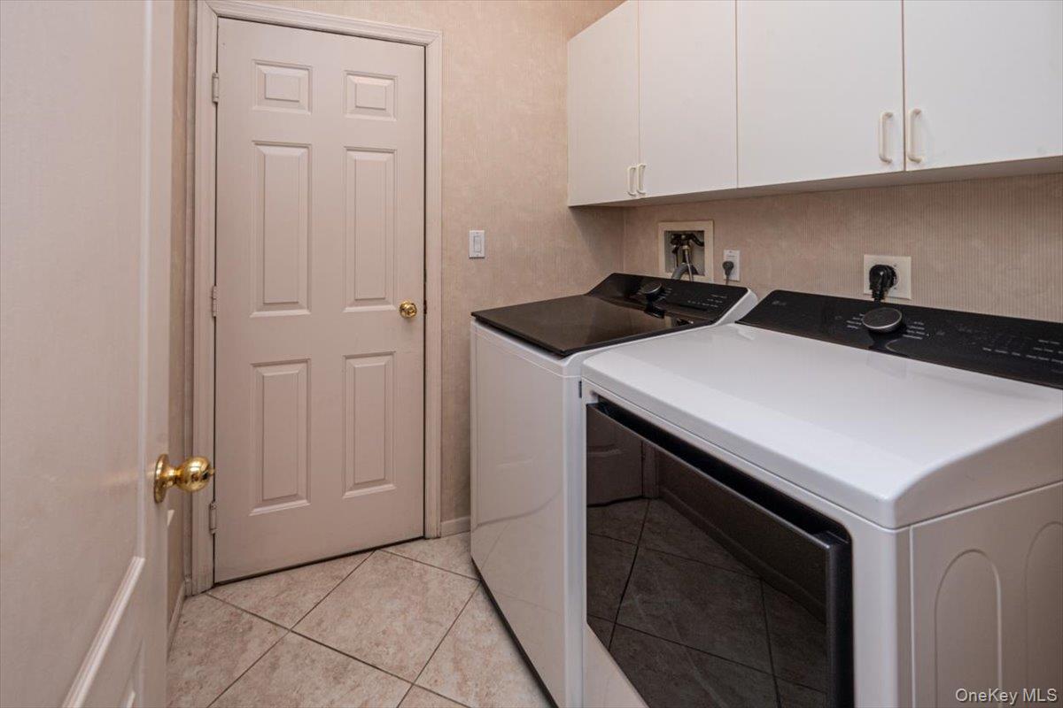 #6 photo, 37 Windwatch Drive, Hauppauge , NY 11788