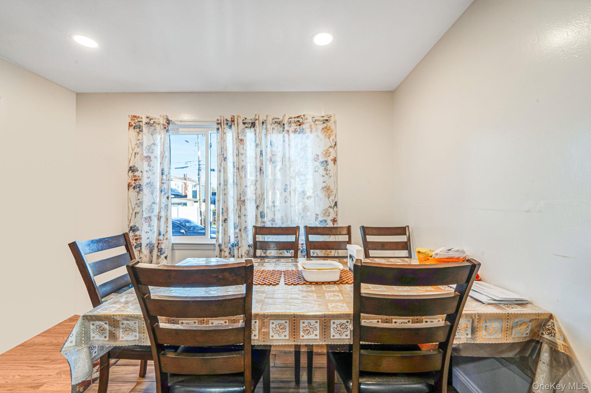 #6 photo, 146 Terrace Avenue, מחוז נסאו Elmont , NY 11003