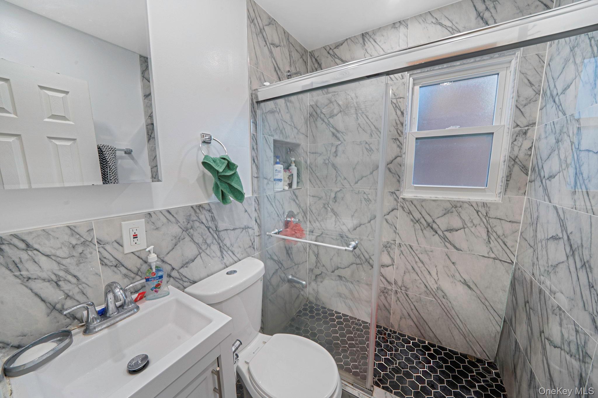 #8 photo, 146 Terrace Avenue, מחוז נסאו Elmont , NY 11003