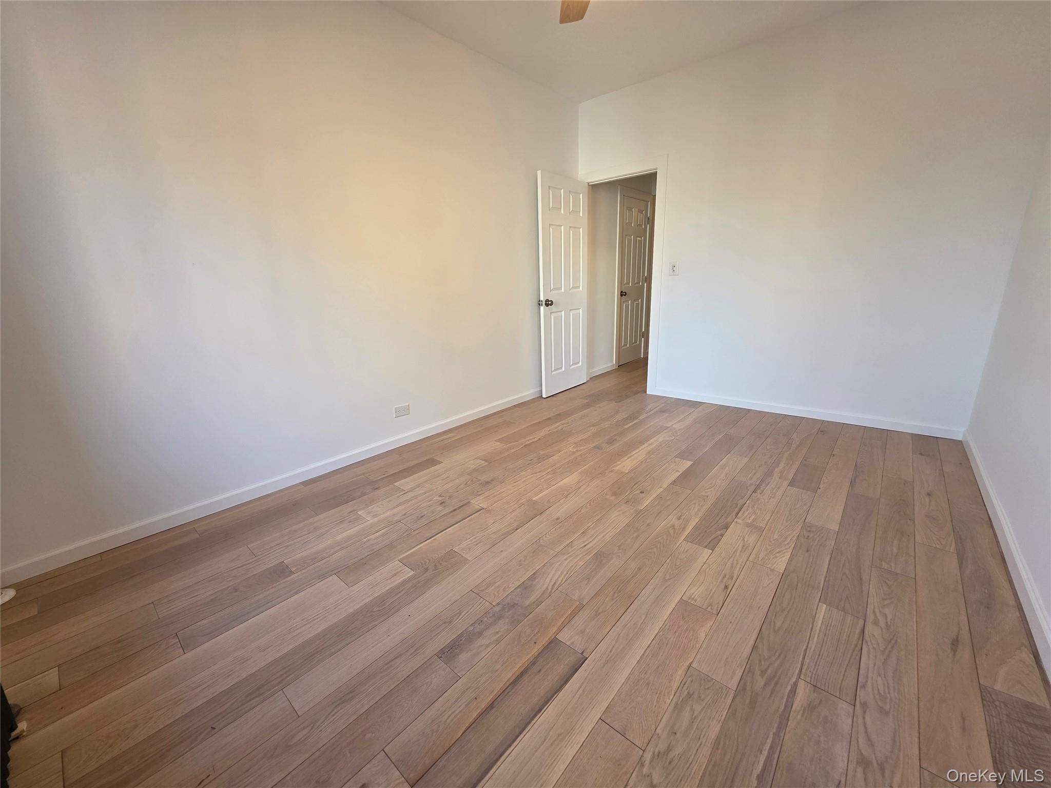 #15 photo, 43-42 45th Street, Куинс ‖ Sunnyside , NY 11104