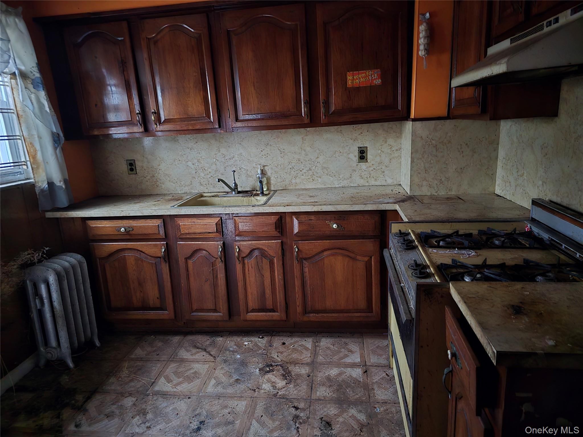 #5 photo, 90 53 Francis Lewis Blvd, Куинс ‖ Hollis , NY 11434