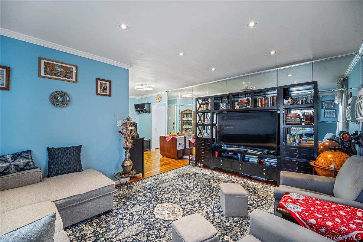 #6 photo, 155-14 86 Street, Куинс ‖ Howard Beach , NY 11414