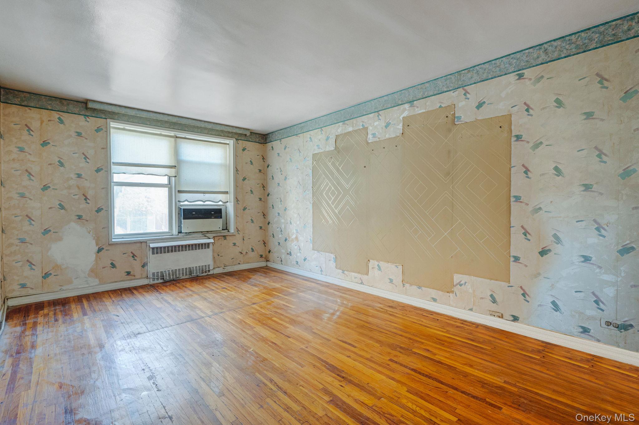 #5 photo, 2552 E 7 Street, Бруклин ‖ Brooklyn , NY 11235