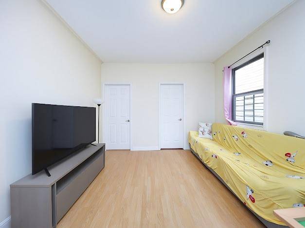 #23 photo, 2166 West 9th St, הברונקס Gravesend , NY 11223