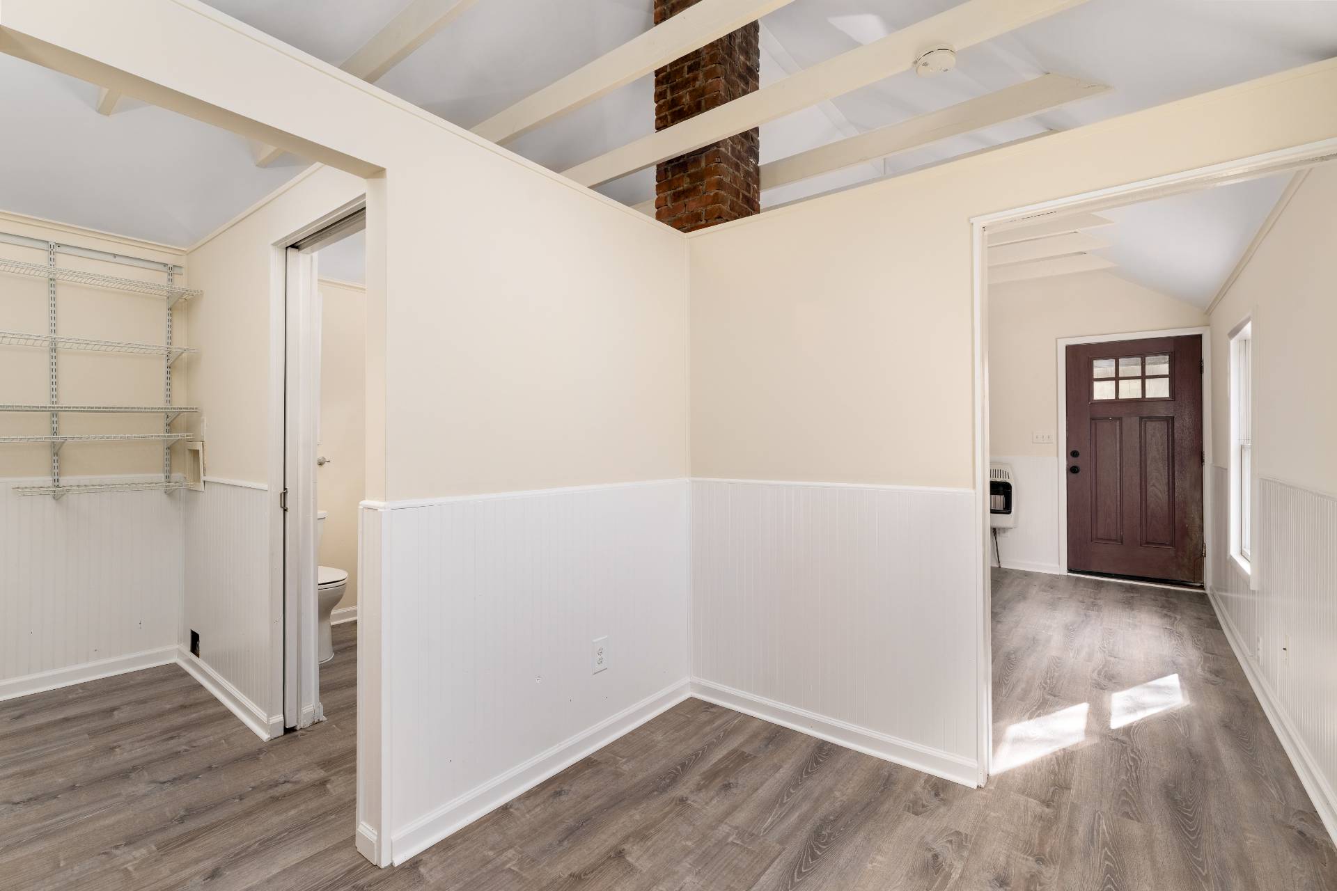 #12 photo, 396 Reeves, Riverhead, Саффолк ‖ Riverhead , NY 11901