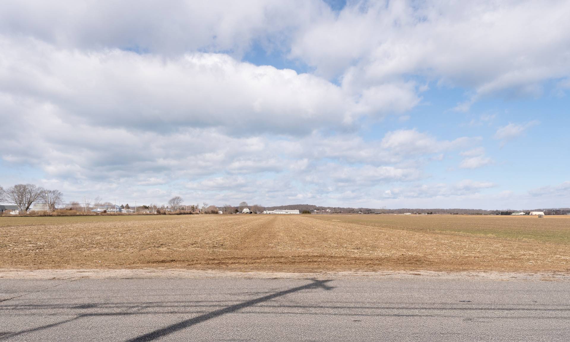 #3 photo, 396 Reeves, Riverhead, Саффолк ‖ Riverhead , NY 11901