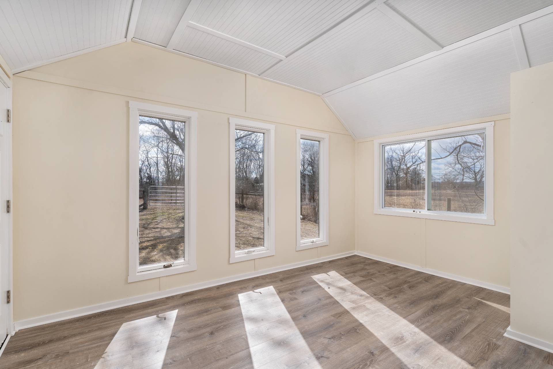 #9 photo, 396 Reeves, Riverhead, Саффолк ‖ Riverhead , NY 11901