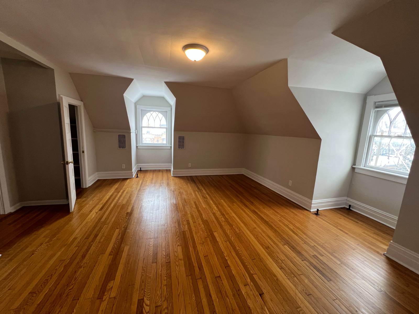 #16 photo, 1114 Union Street, #5, Schenectady , NY 12308