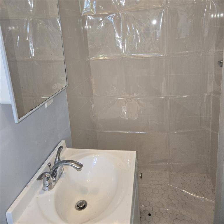 #18 photo, 2713 Avenue Y, הברונקס Sheepshead Bay , NY 11235