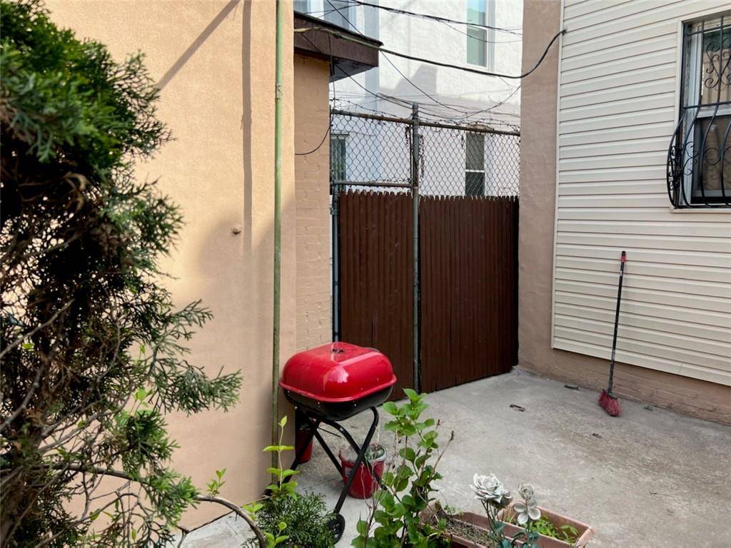 #23 photo, 515 81st St, ब्रुकलीन Bay Ridge , NY 11209