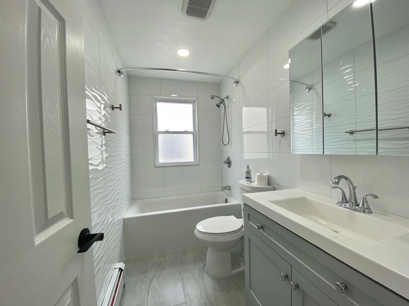 #3 photo, 69-14 66th Street, #2, Куинс ‖ Glendale , NY 11385