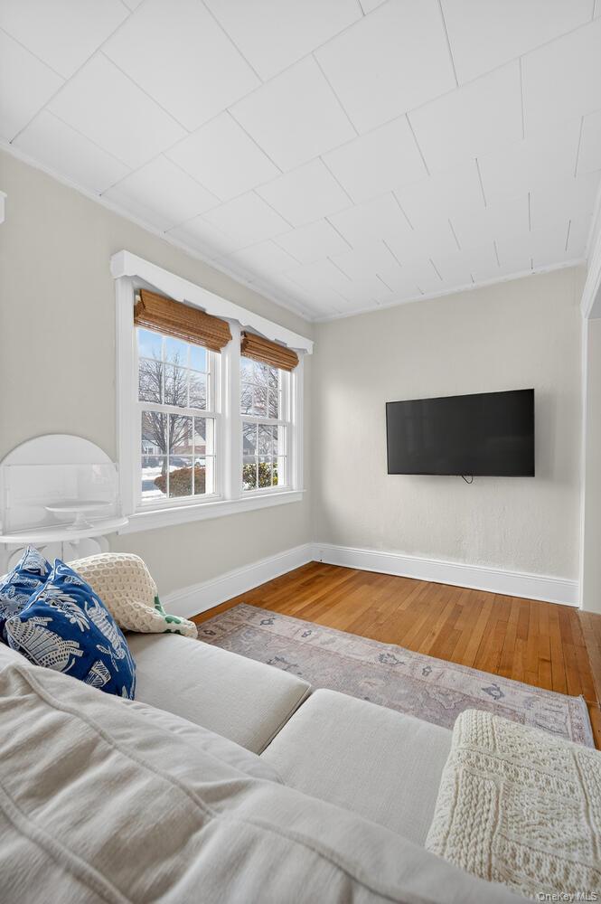 #10 photo, 9 Garden Place, Bay Shore , NY 11706