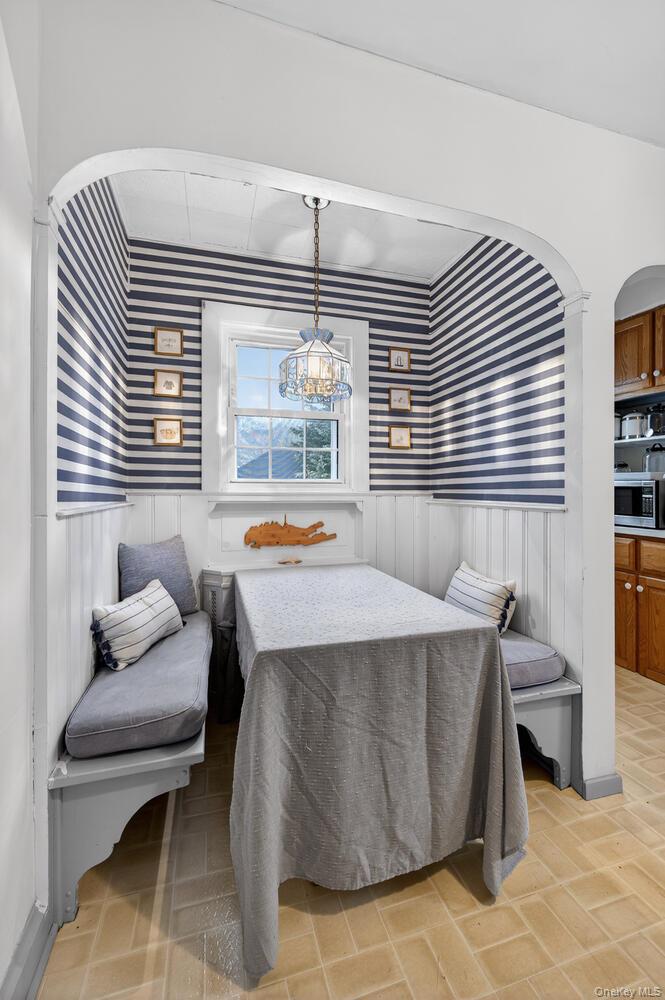 #17 photo, 9 Garden Place, Bay Shore , NY 11706