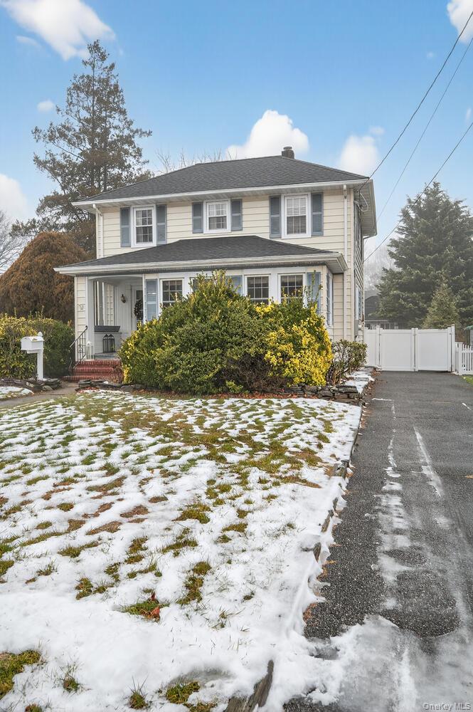 #2 photo, 9 Garden Place, Bay Shore , NY 11706