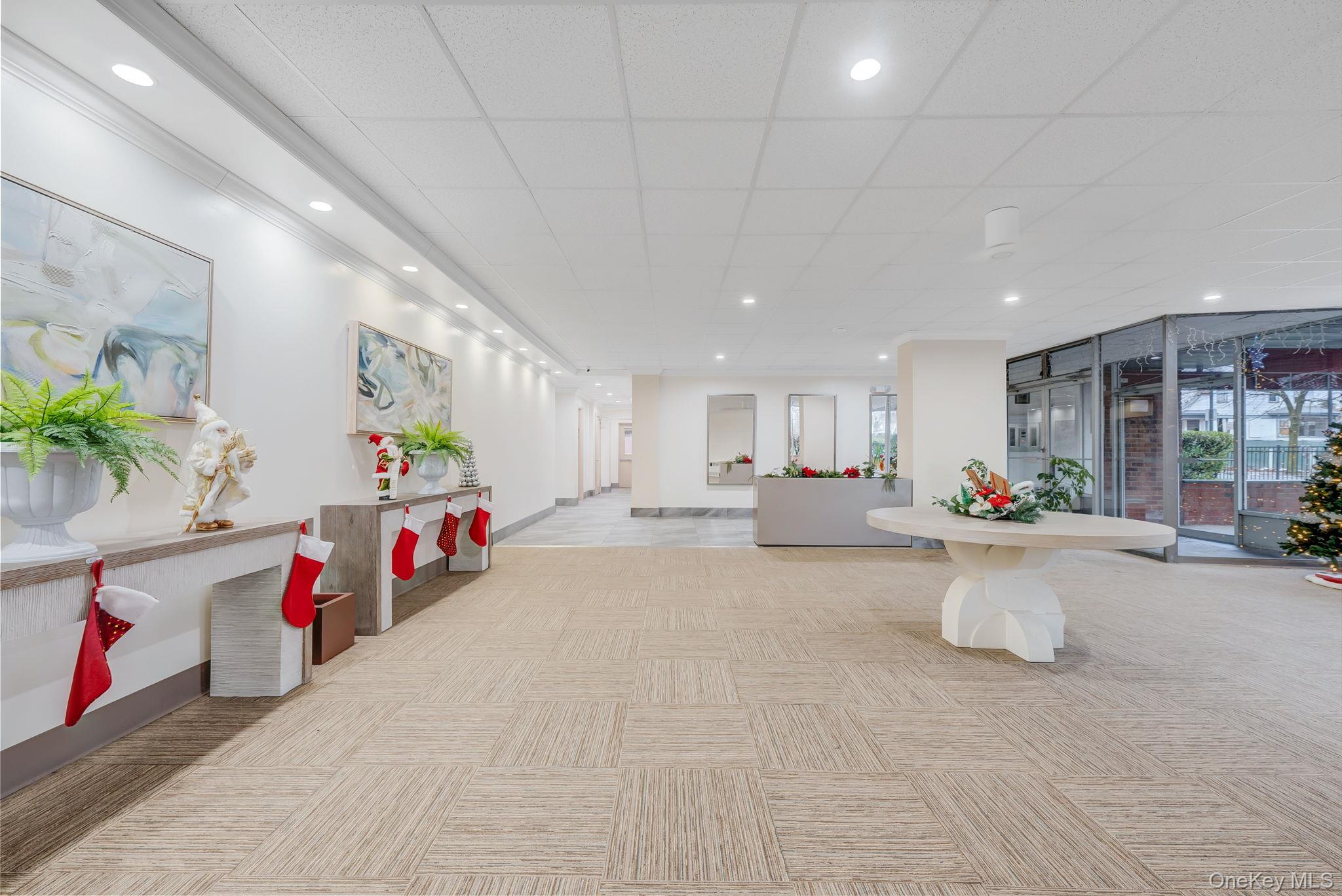 #3 photo, 124 Smith Street, नासाउ काउंटी Freeport , NY 11520