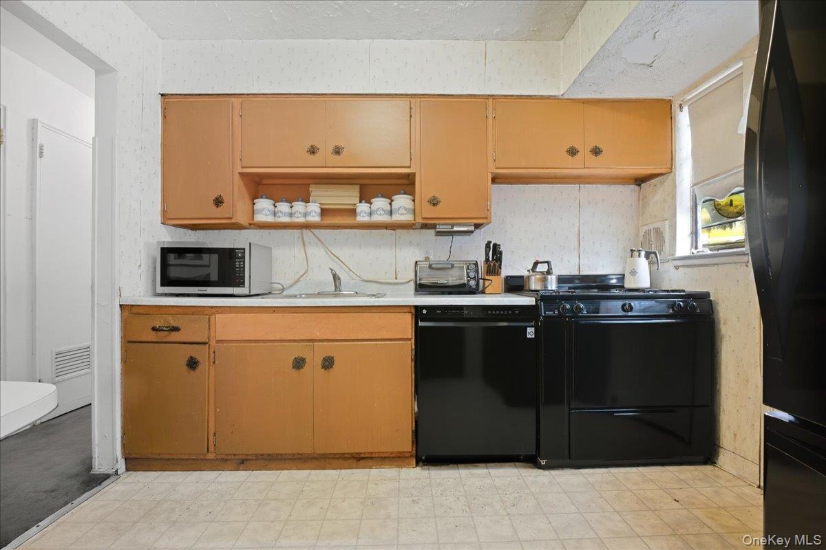 #10 photo, 25 Lois Lane, Нассау ‖ Farmingdale , NY 11735